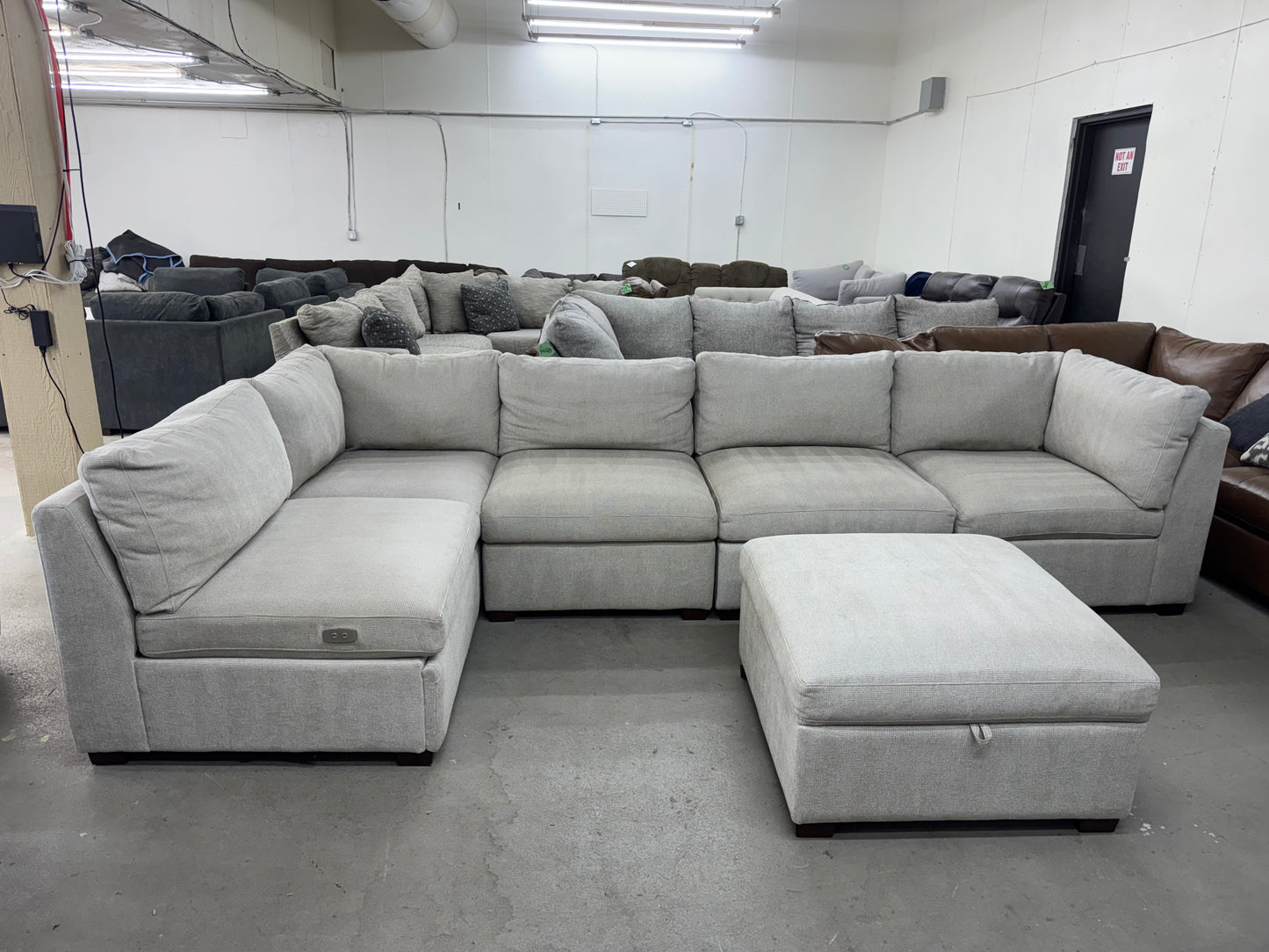 Off-White 6 Piece Modular Sofa w/ 1 Recliner & Storage Ottoman