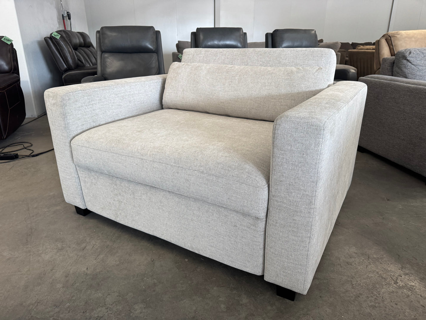 Beige Sleeper Chair – Dillard Sleeper Chair from Costco