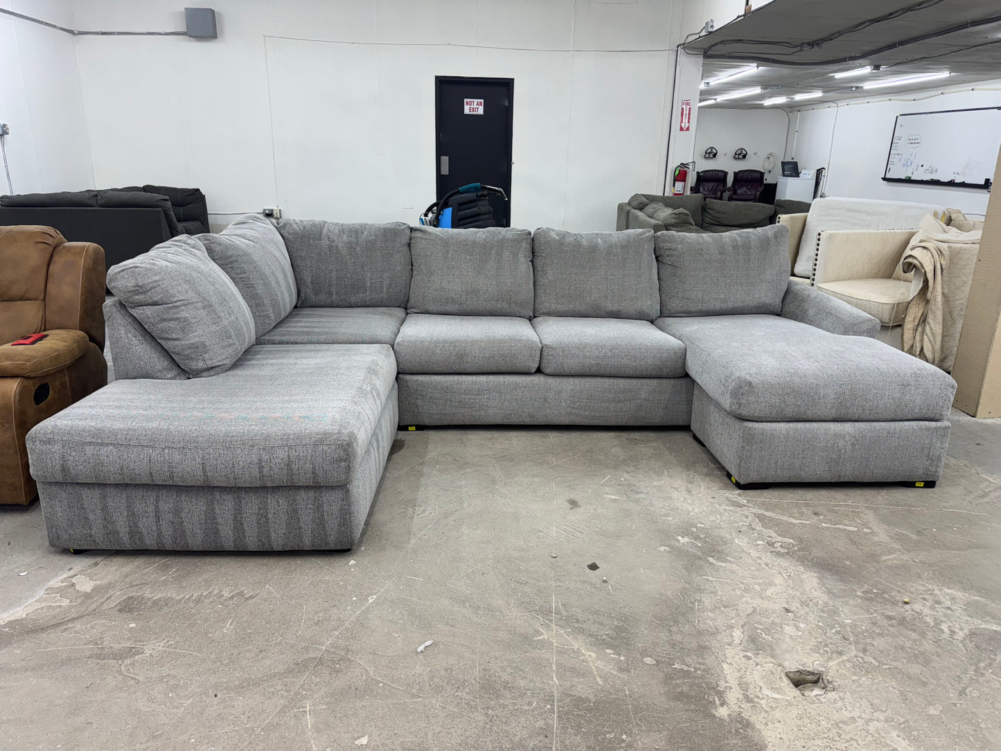 Plush Gray Broyhill Dual-Chaise Sectional