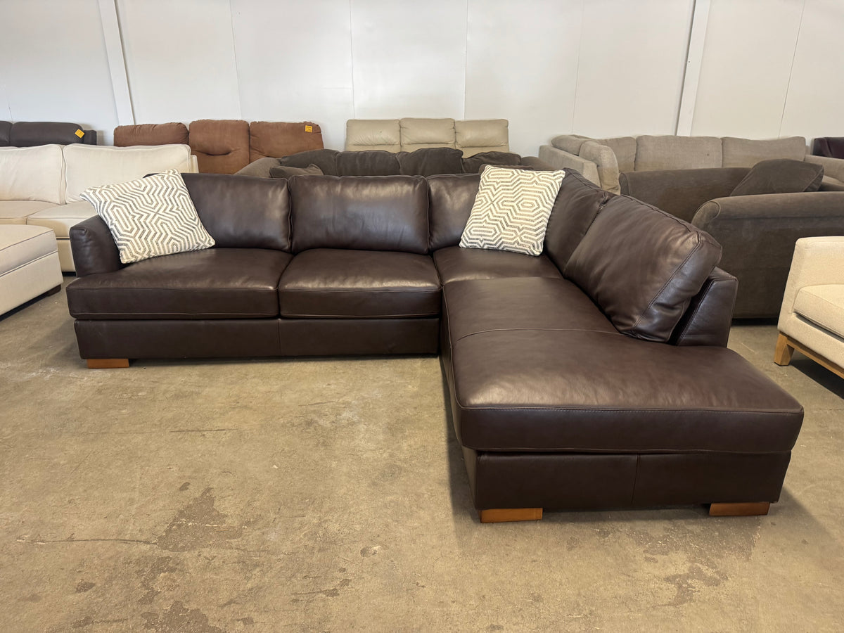 Canova 100% Italian Top Grain Leather Sectional with Chaise