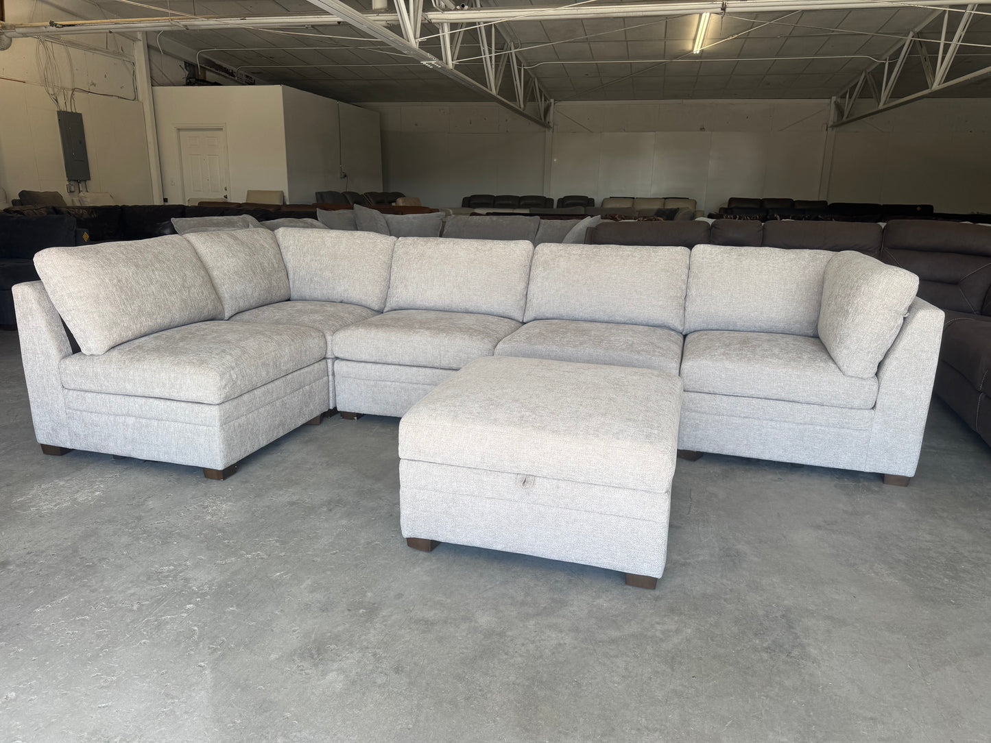 New Oatmeal 6 Piece Modular Sectional with Storage Ottoman