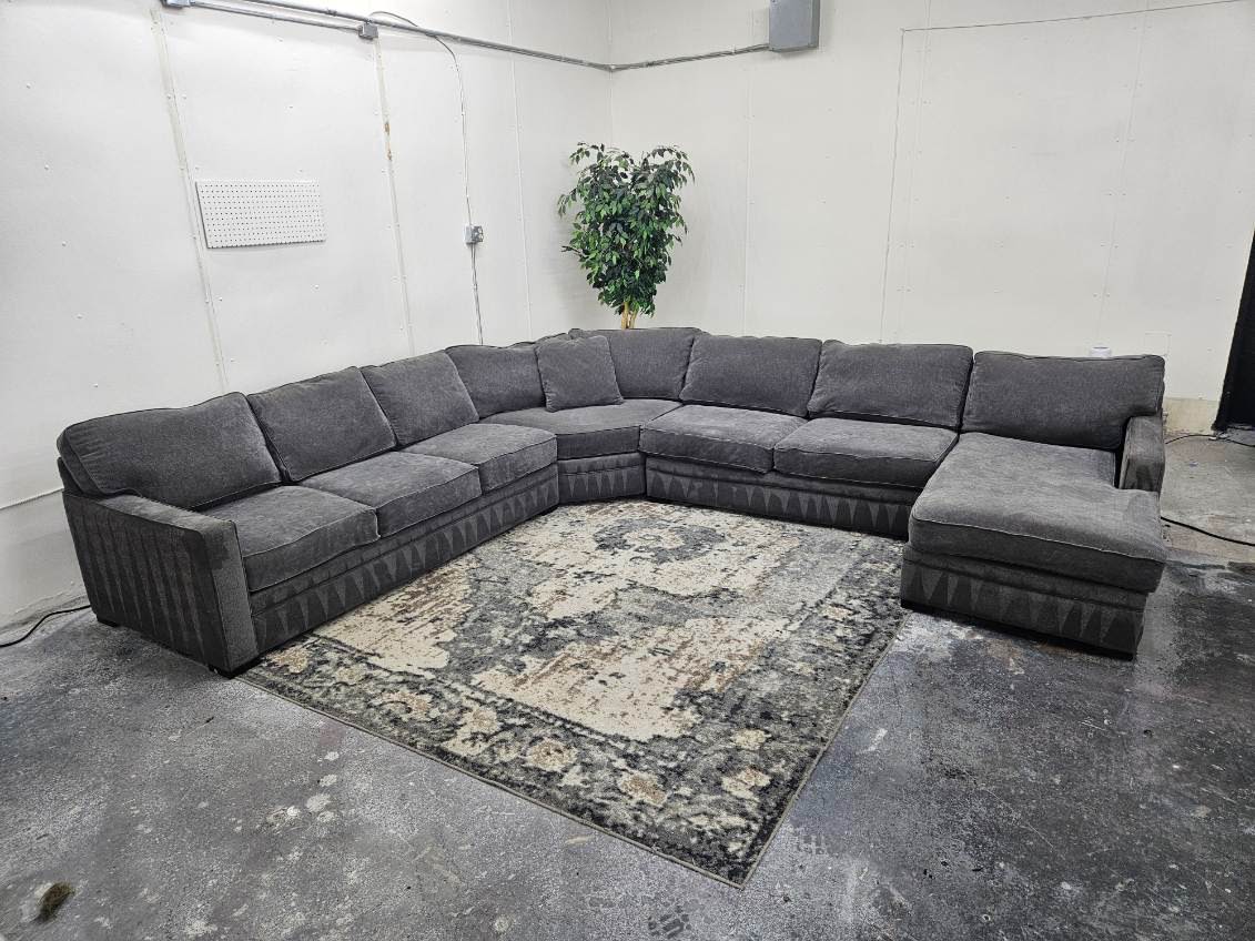 Absolute Monster Gray U Shape Sectional