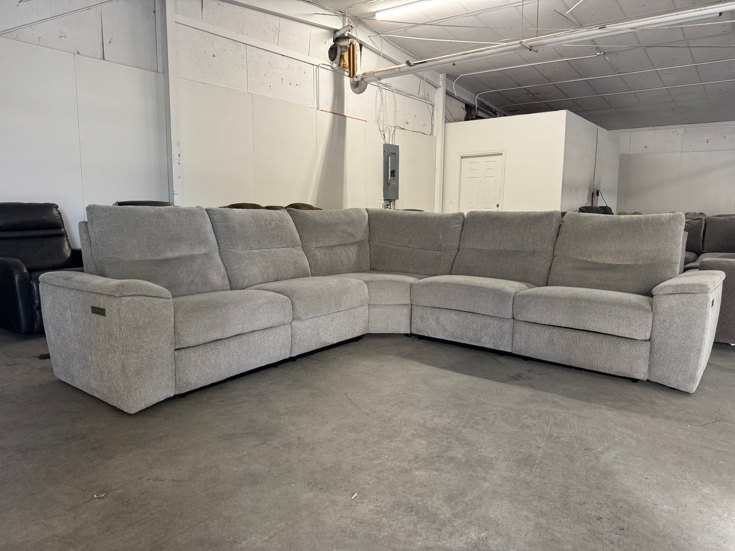 LIKE NEW Gray Fabric Reclining Sectional Sofa with 2 Electric Recliners