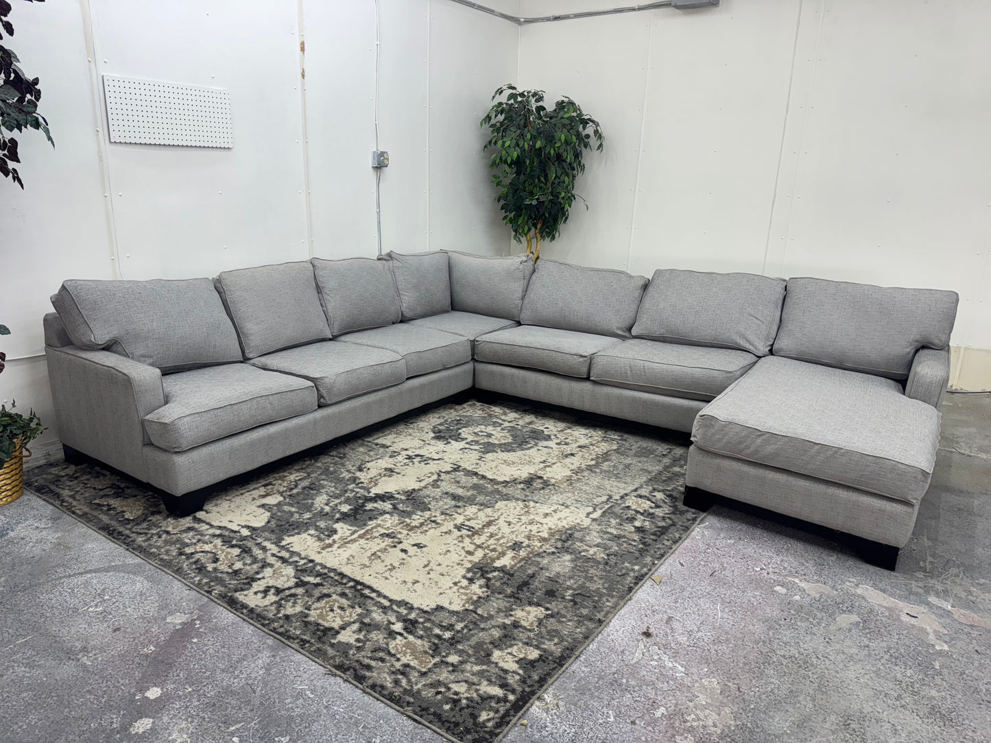 Huge Gray U Shape Sectional Sofa with Chaise Lounge