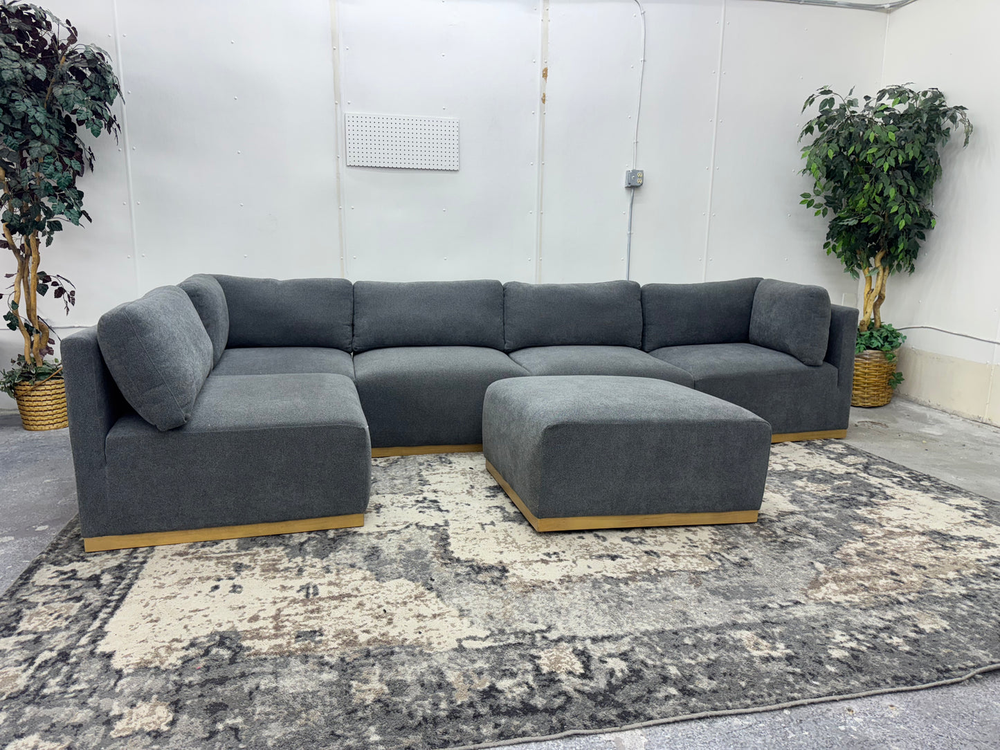 Gorgeous Gray 6-Piece Modular Mid Century Modern Sectional Couch