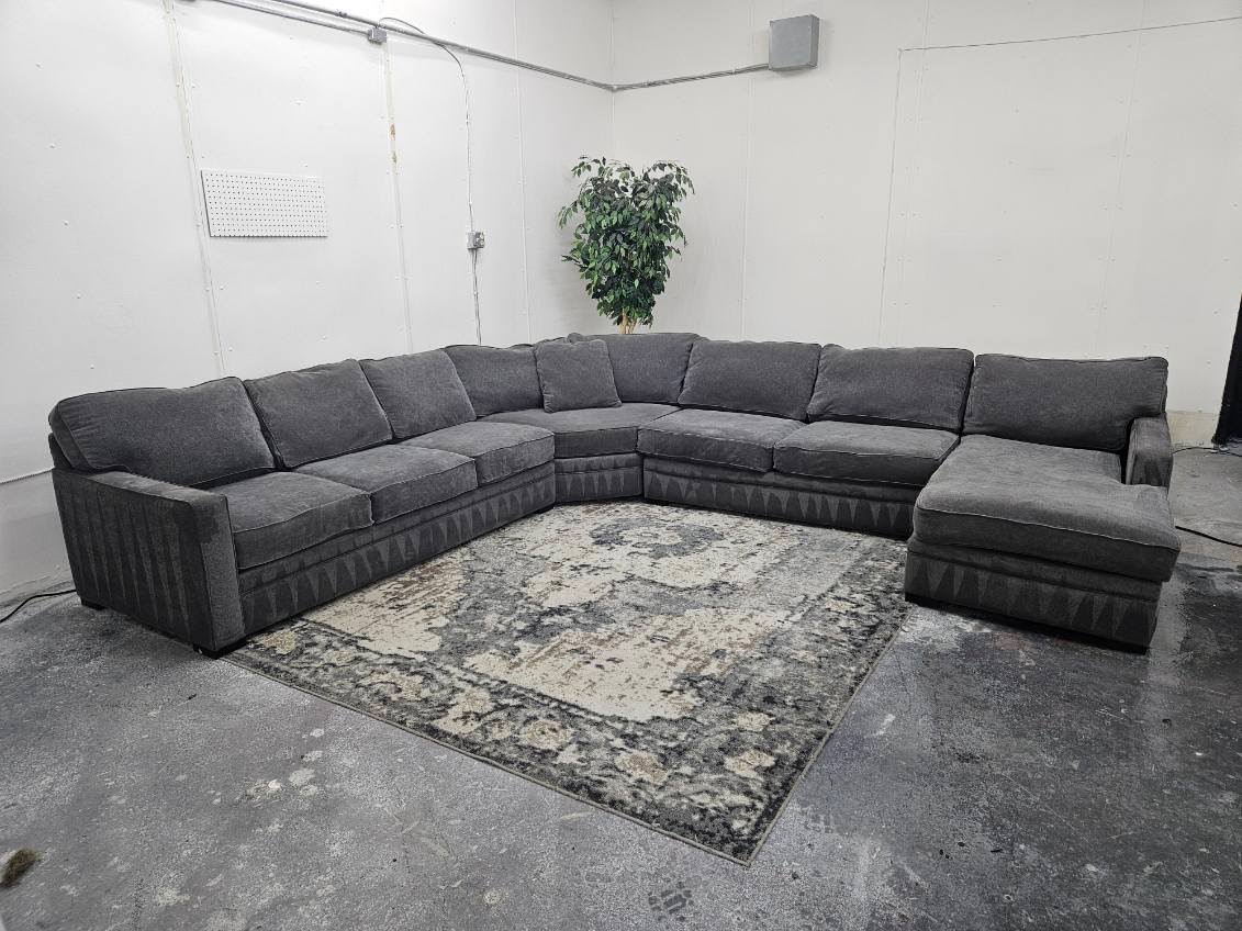 Absolute Monster Gray U Shape Sectional