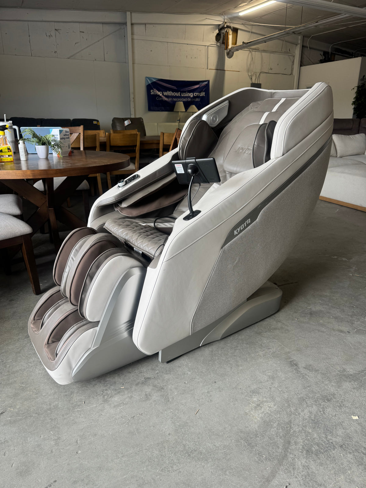 Kyota Kiyomi M698 4D Zero Gravity Massage Chair