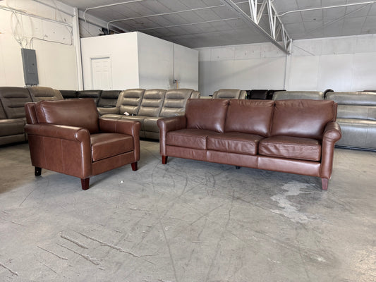 Like New Larsen 2-Piece Top Grain Leather Set