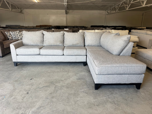 Gray Mid-Century Modern L-Shaped Sectional with Chaise Lounge