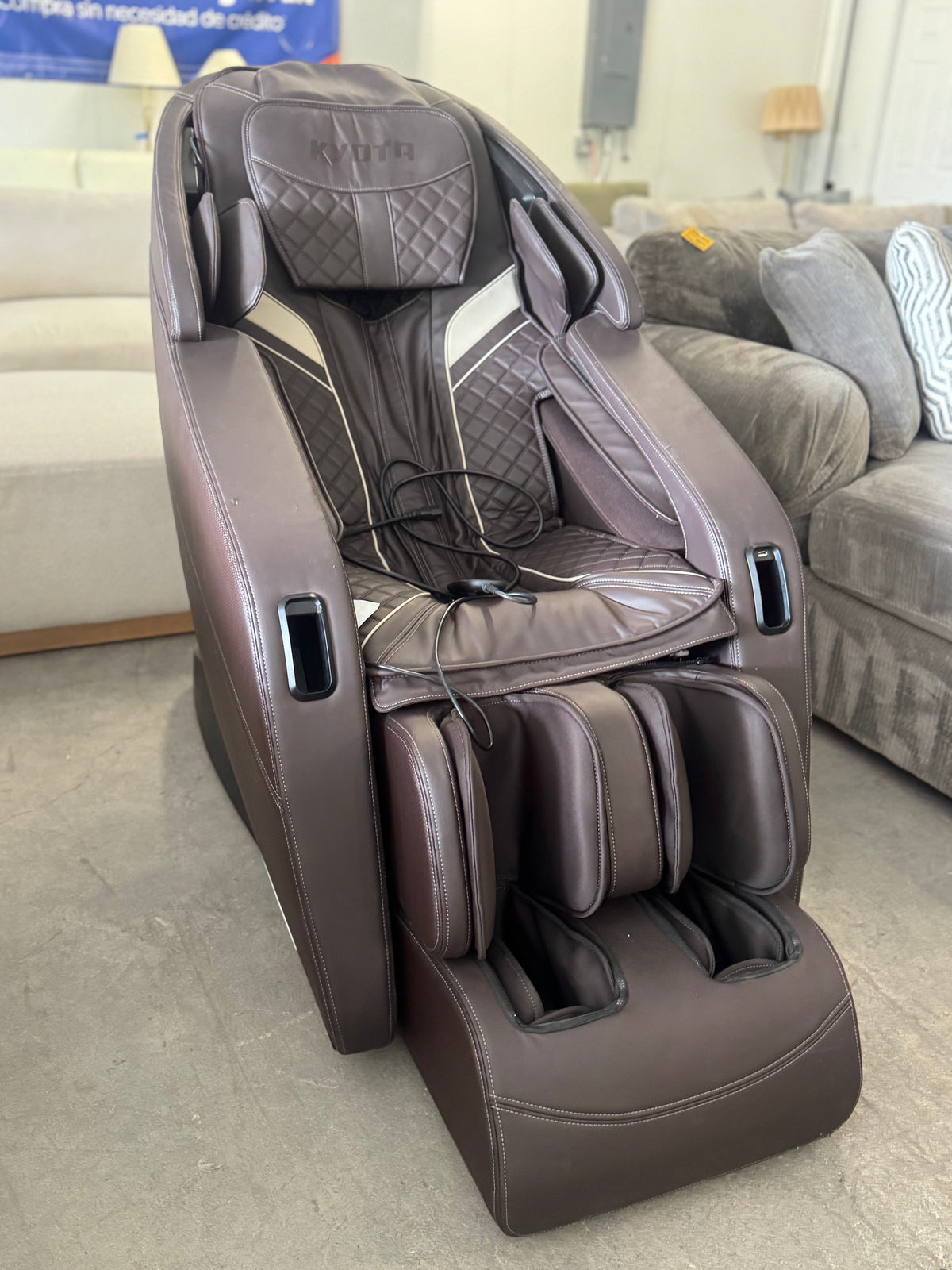 Kyota Yugana M780 4D Zero Gravity Massage Chair
