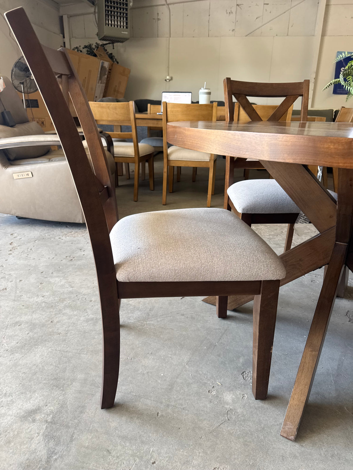 5-Piece Round Farmhouse Dining Set