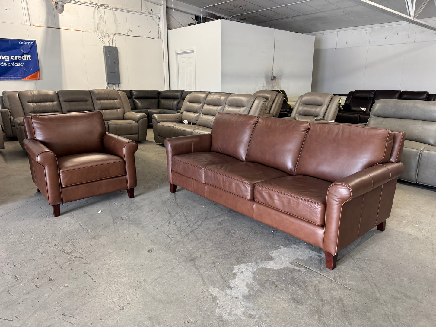 Like New Larsen 2-Piece Top Grain Leather Set