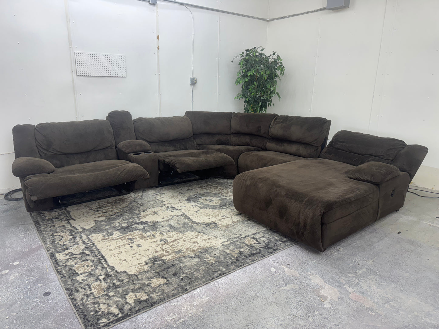 Plush Brown Modular Reclining Sectional with Reclining Chaise