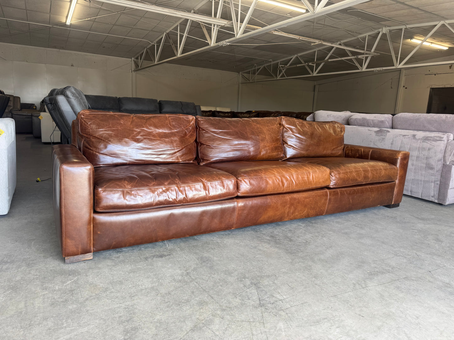 Restoration Hardware Leather Couch – RH Maxwell 3-Cushion Leather Sofa