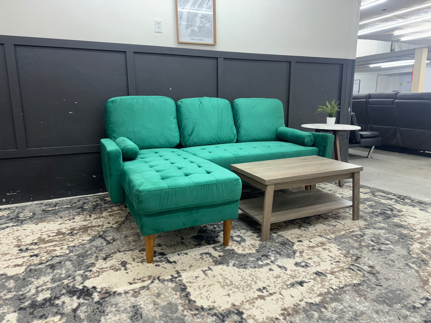 Gorgeous LIKE-NEW Mid Century Modern Emerald Green Velvet Sectional Couch