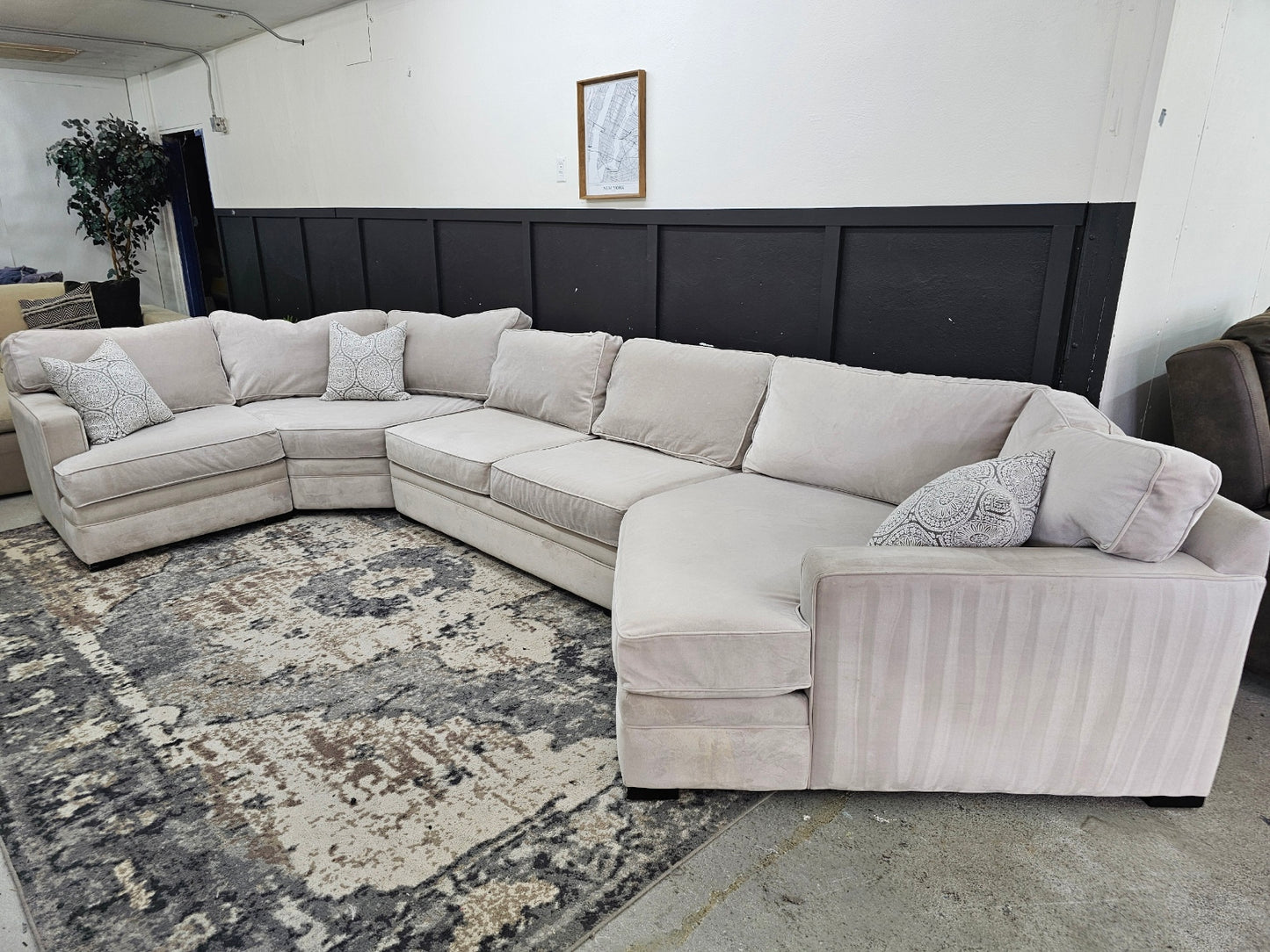 GIGANTIC Beautiful Cream Sectional Couch with Cuddler