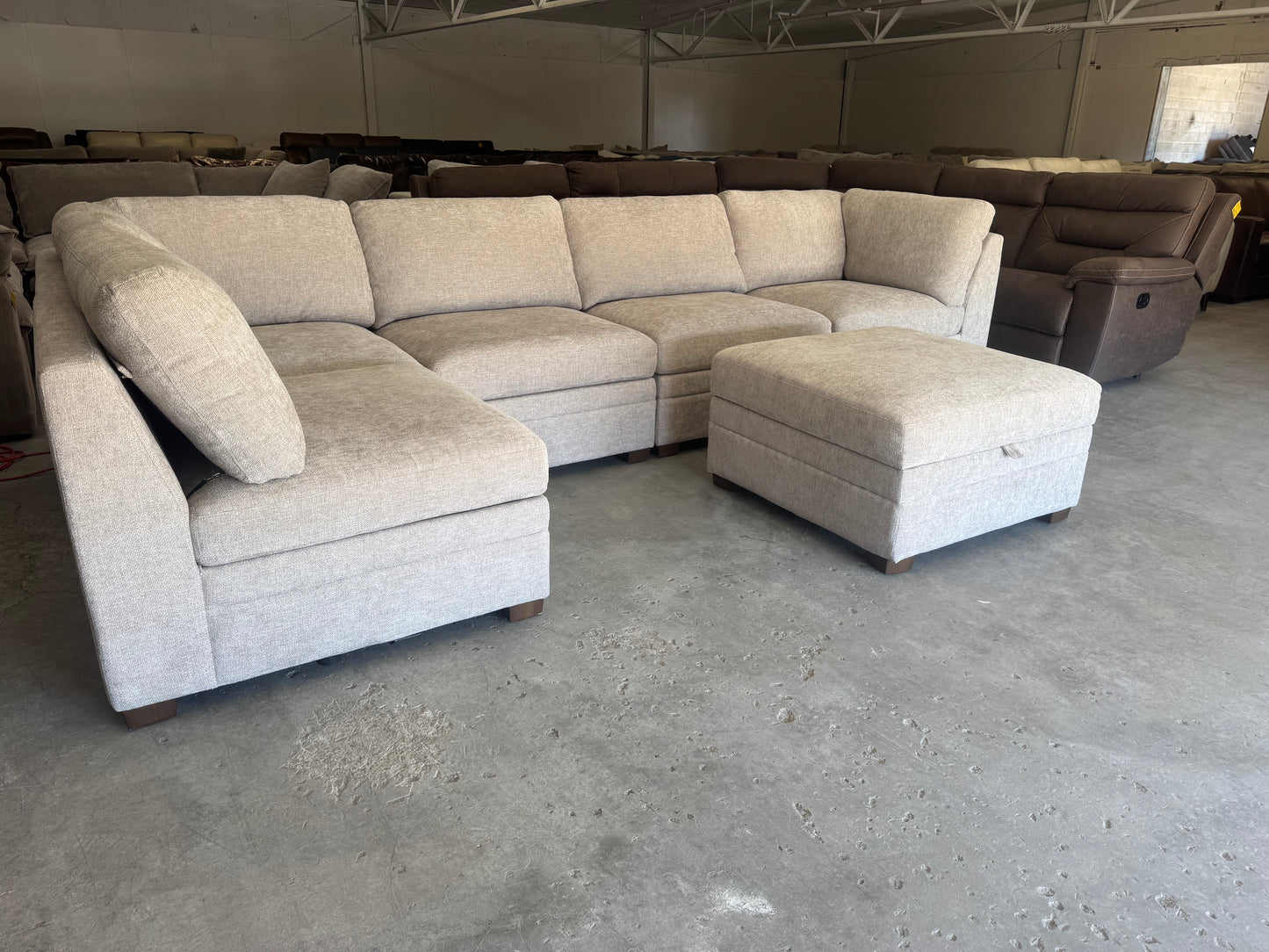 New Oatmeal 6 Piece Modular Sectional with Storage Ottoman