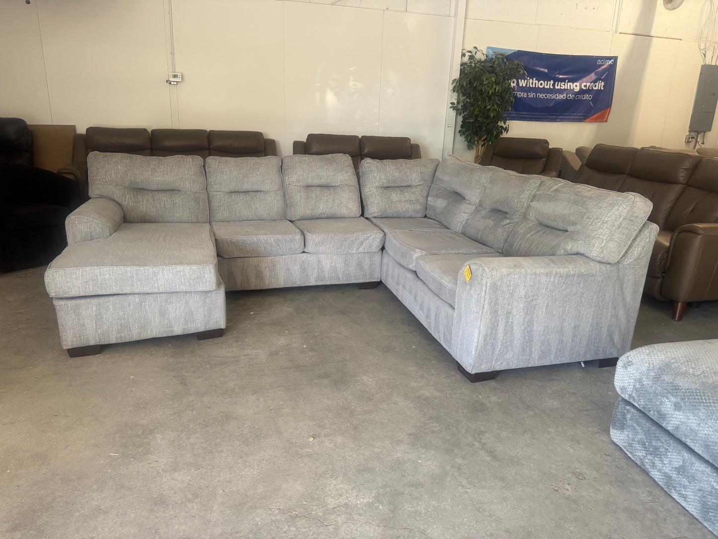 Gray U-Shape Sectional with Reversible Chaise
