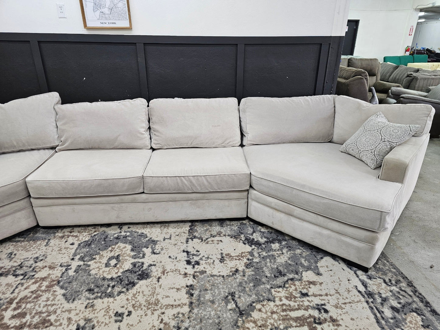 GIGANTIC Beautiful Cream Sectional Couch with Cuddler