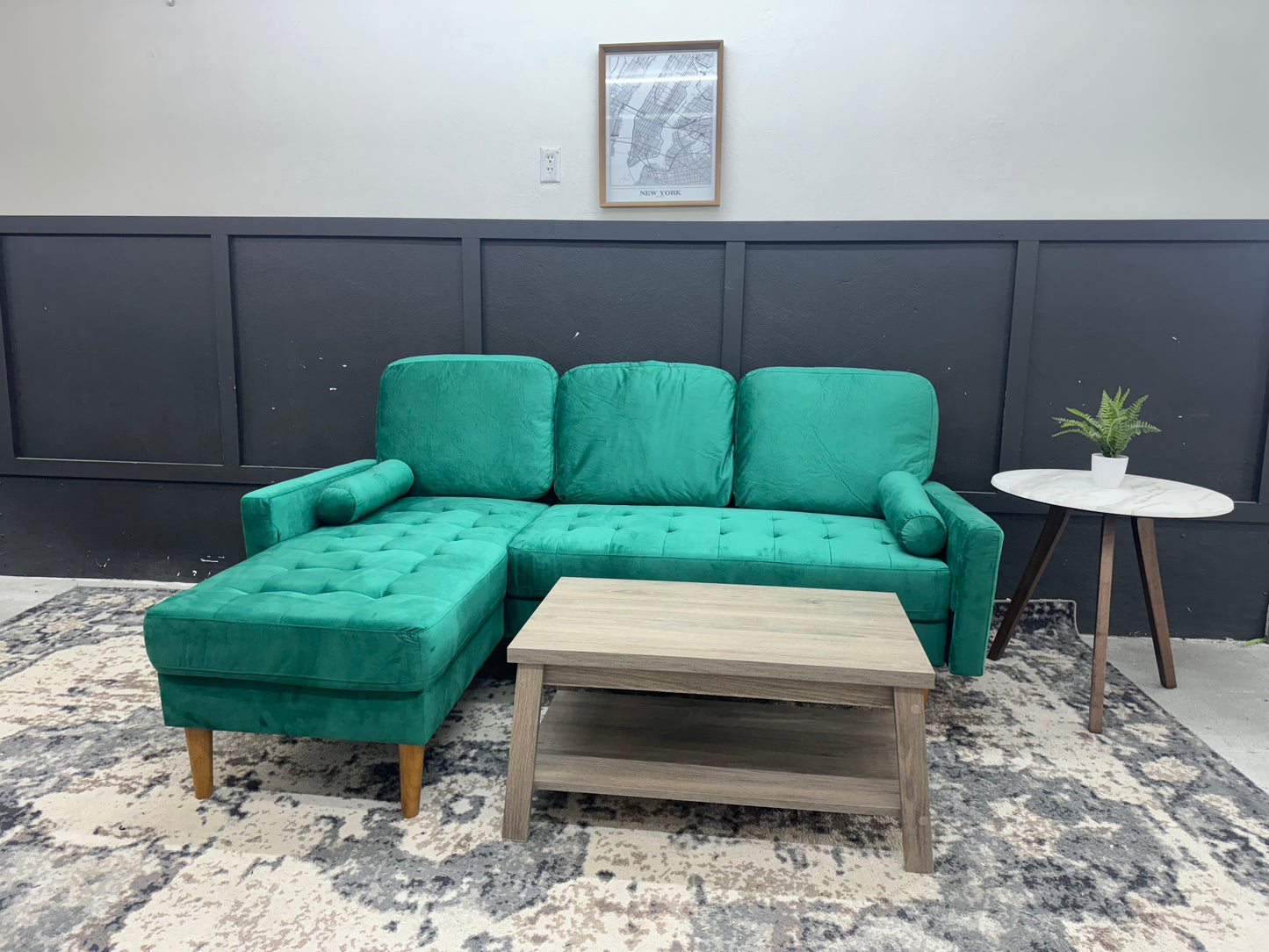 Gorgeous LIKE-NEW Mid Century Modern Emerald Green Velvet Sectional Couch