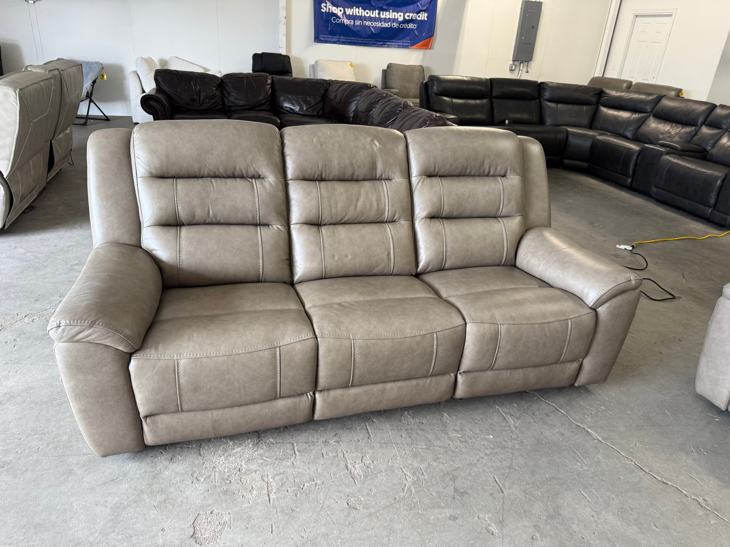 Brand New 4 Piece Leather Reclining Set (2 Sofas, 2 Armchairs)