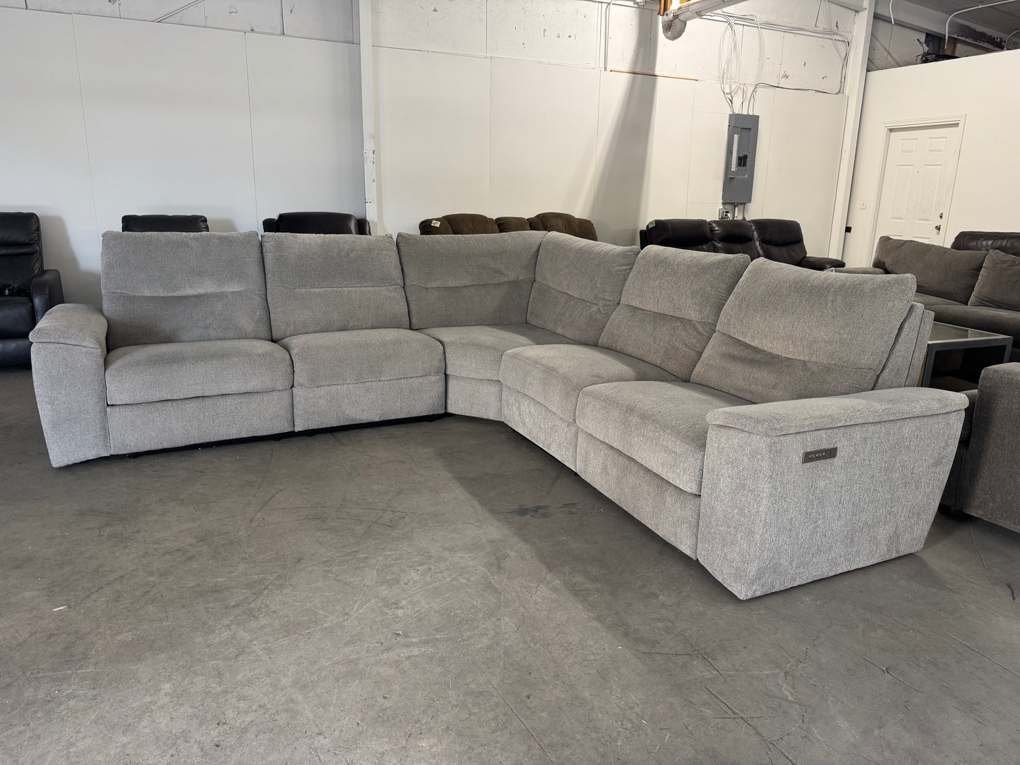 LIKE NEW Gray Fabric Reclining Sectional Sofa with 2 Electric Recliners