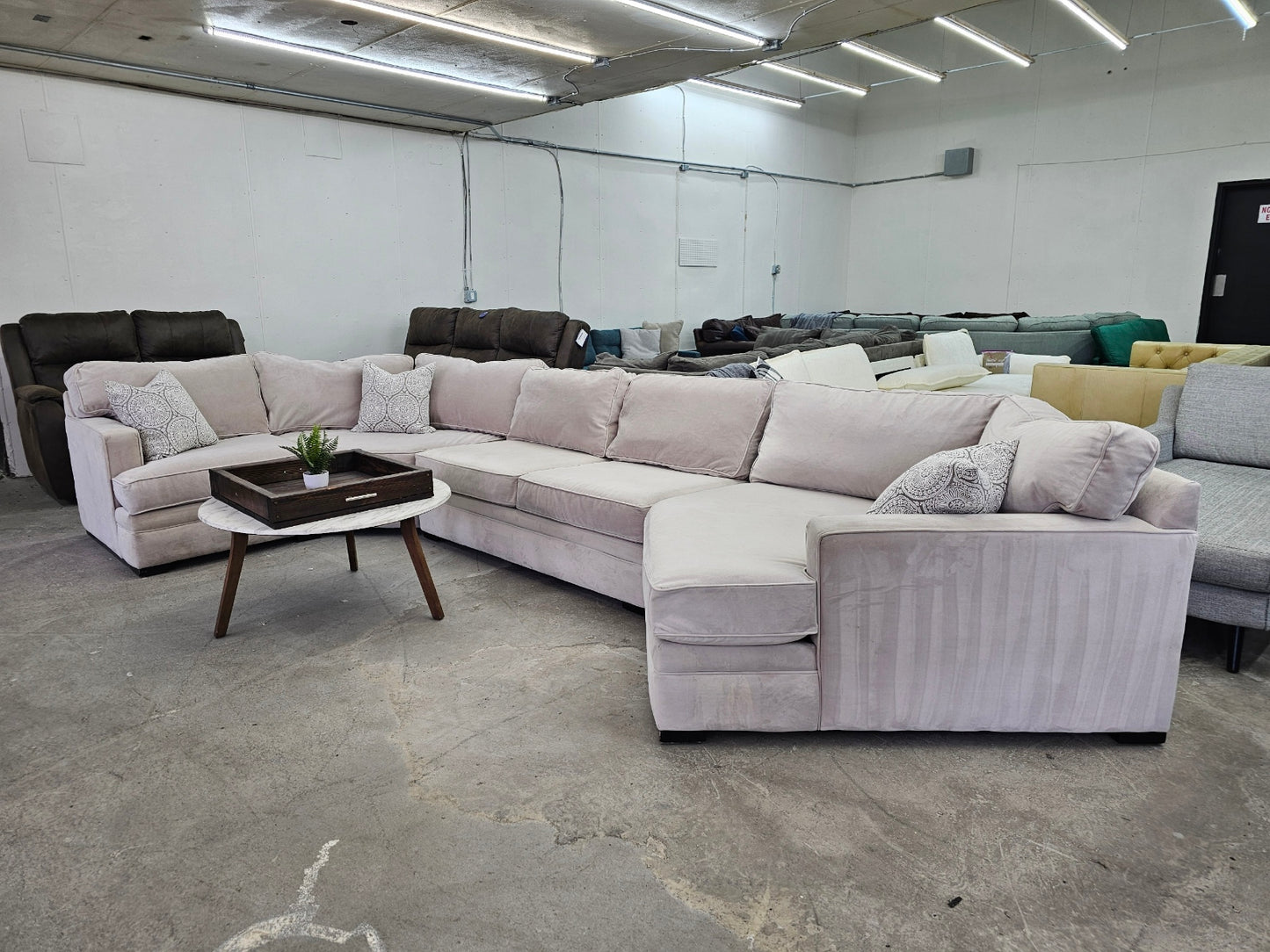 GIGANTIC Beautiful Cream Sectional Couch with Cuddler