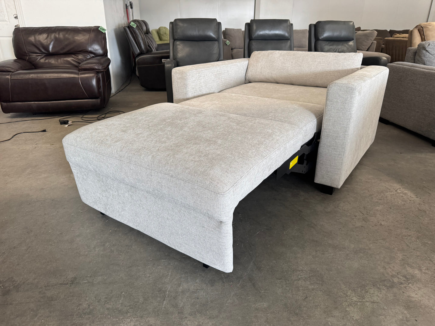 Beige Sleeper Chair – Dillard Sleeper Chair from Costco