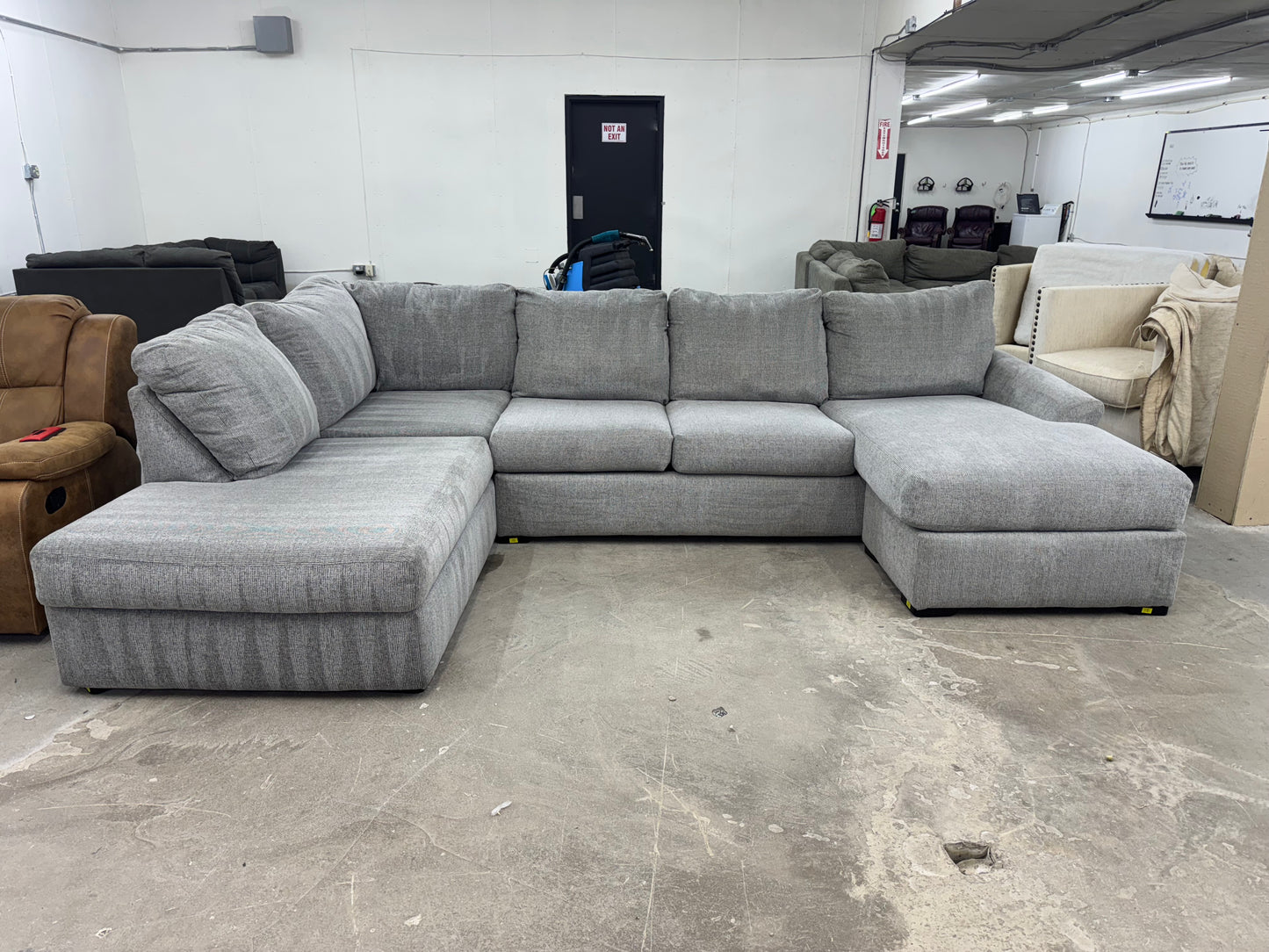 Plush Gray Broyhill Dual-Chaise Sectional