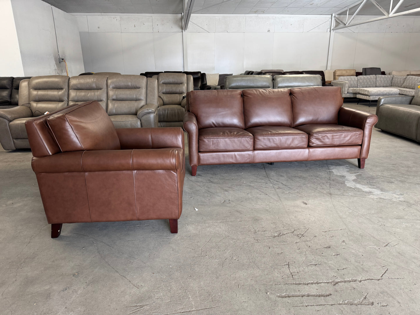 Like New Larsen 2-Piece Top Grain Leather Set