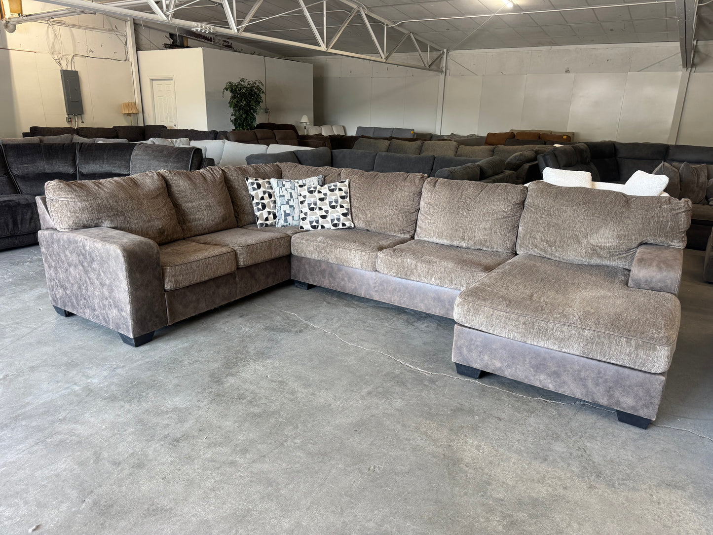 Plush Brown Two-Tone U-Shaped Sectional