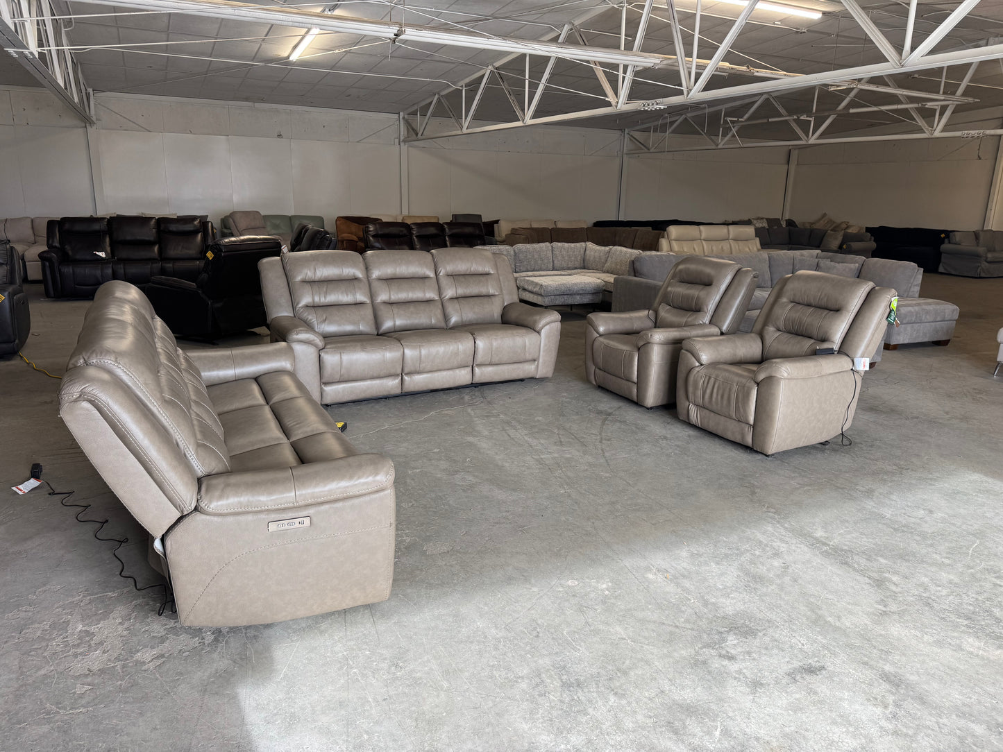 Brand New 4 Piece Leather Reclining Set (2 Sofas, 2 Armchairs)