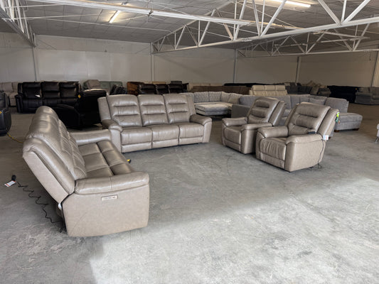 Brand New 4 Piece Leather Reclining Set (2 Sofas, 2 Armchairs)