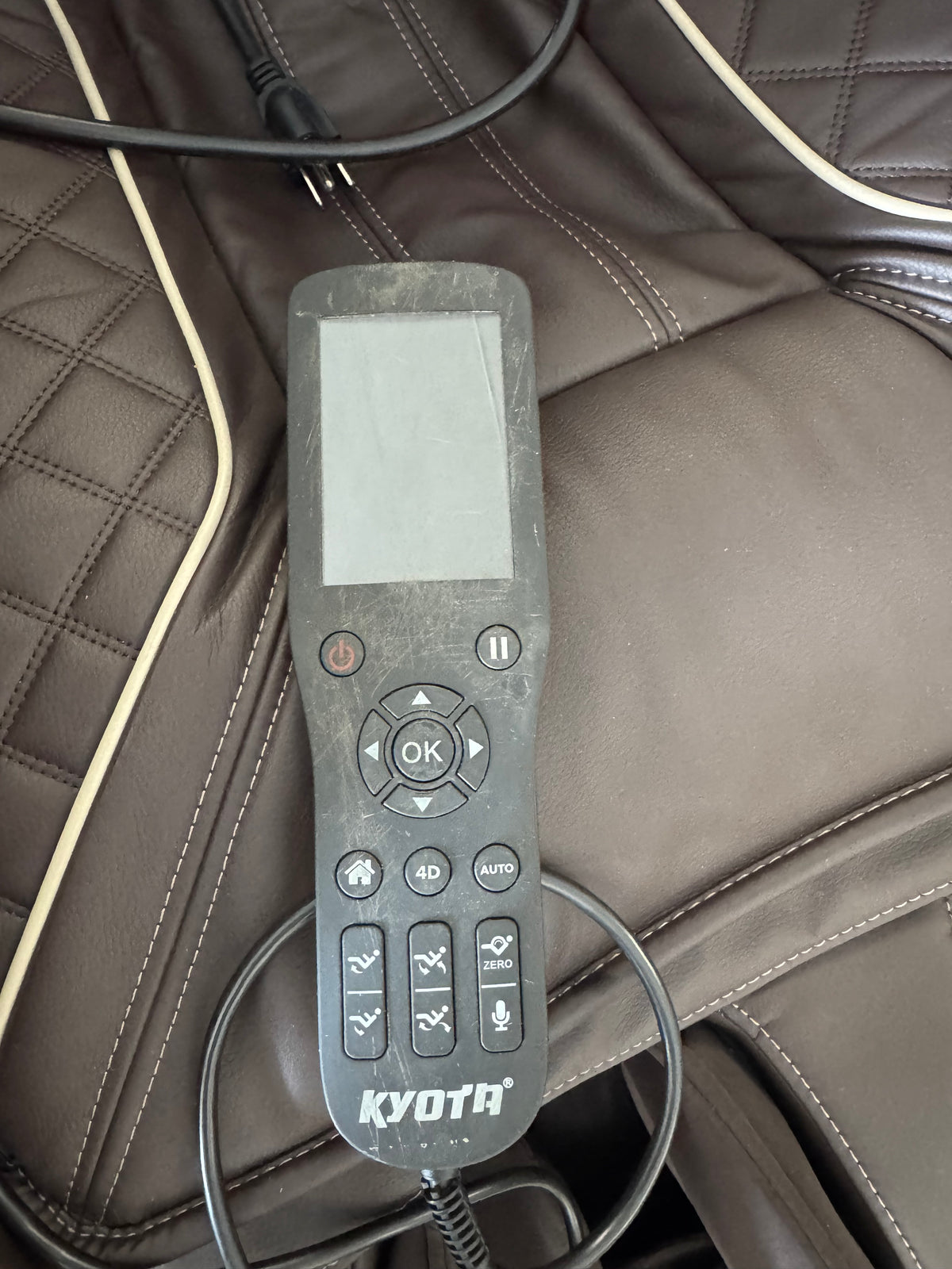 Kyota Yugana M780 4D Zero Gravity Massage Chair