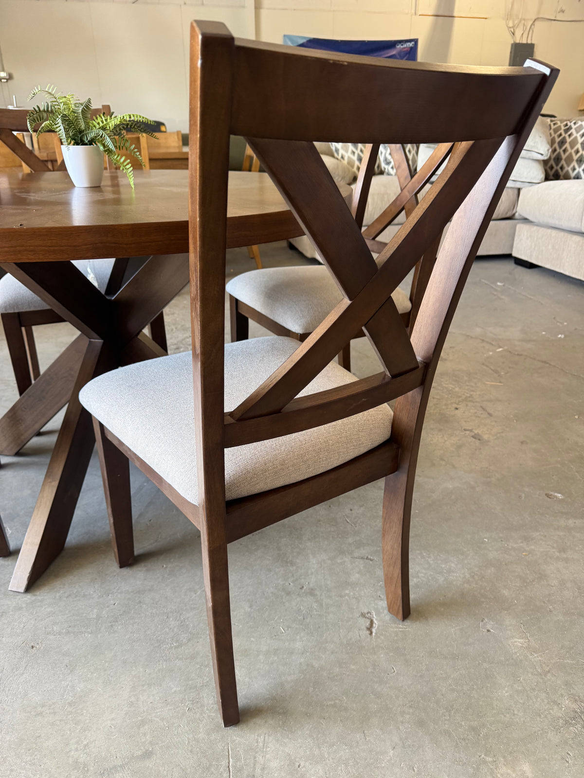 5-Piece Round Farmhouse Dining Set