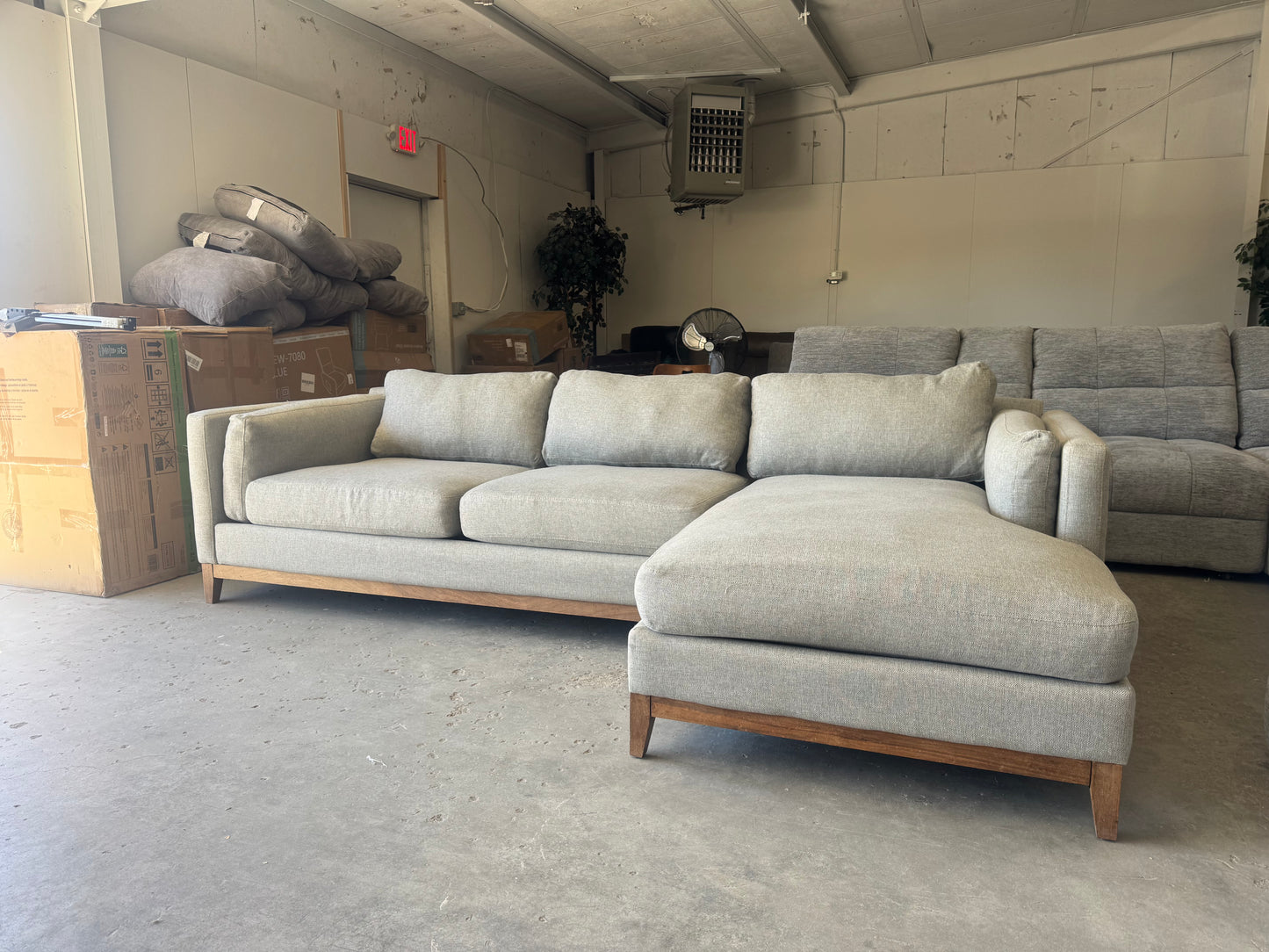 Gray Mid-Century Modern Sectional with Chaise Lounge