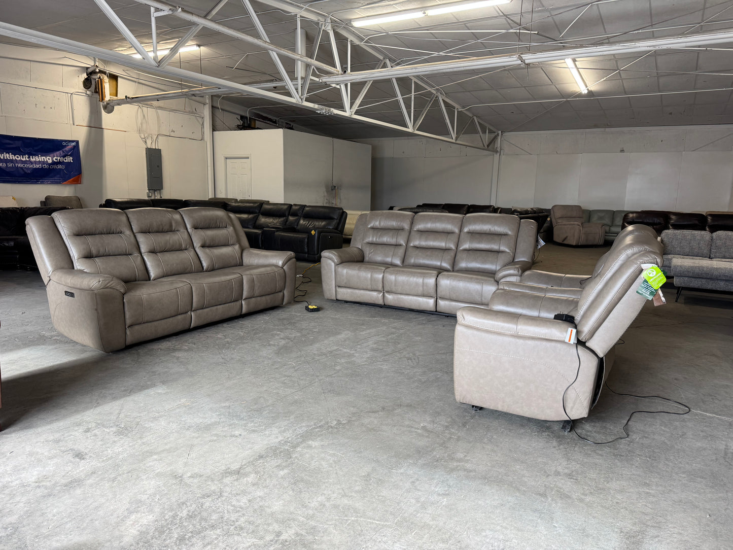 Brand New 4 Piece Leather Reclining Set (2 Sofas, 2 Armchairs)