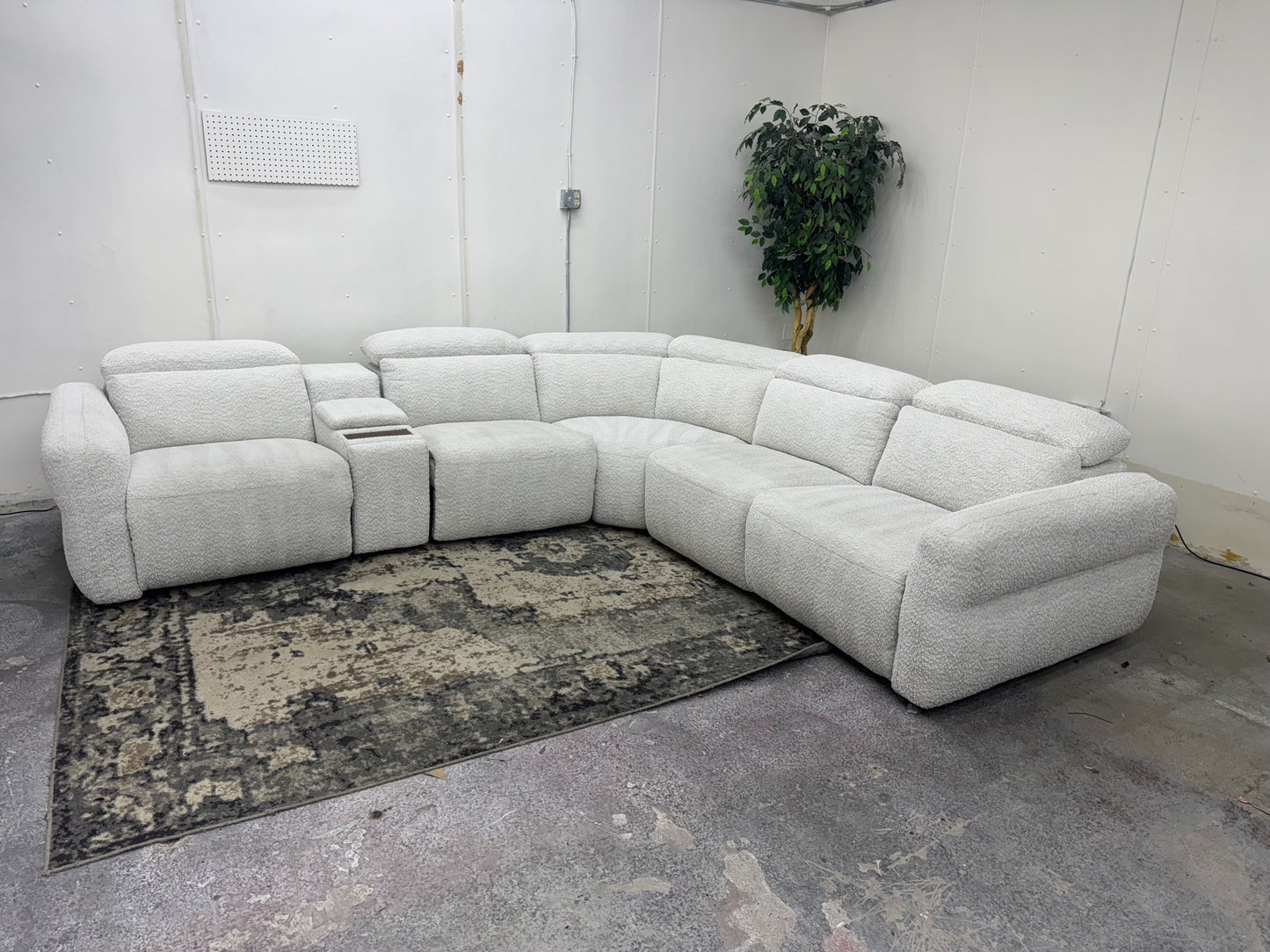 LIKE NEW Plush White 6-Piece Modular Reclining Sectional Sofa