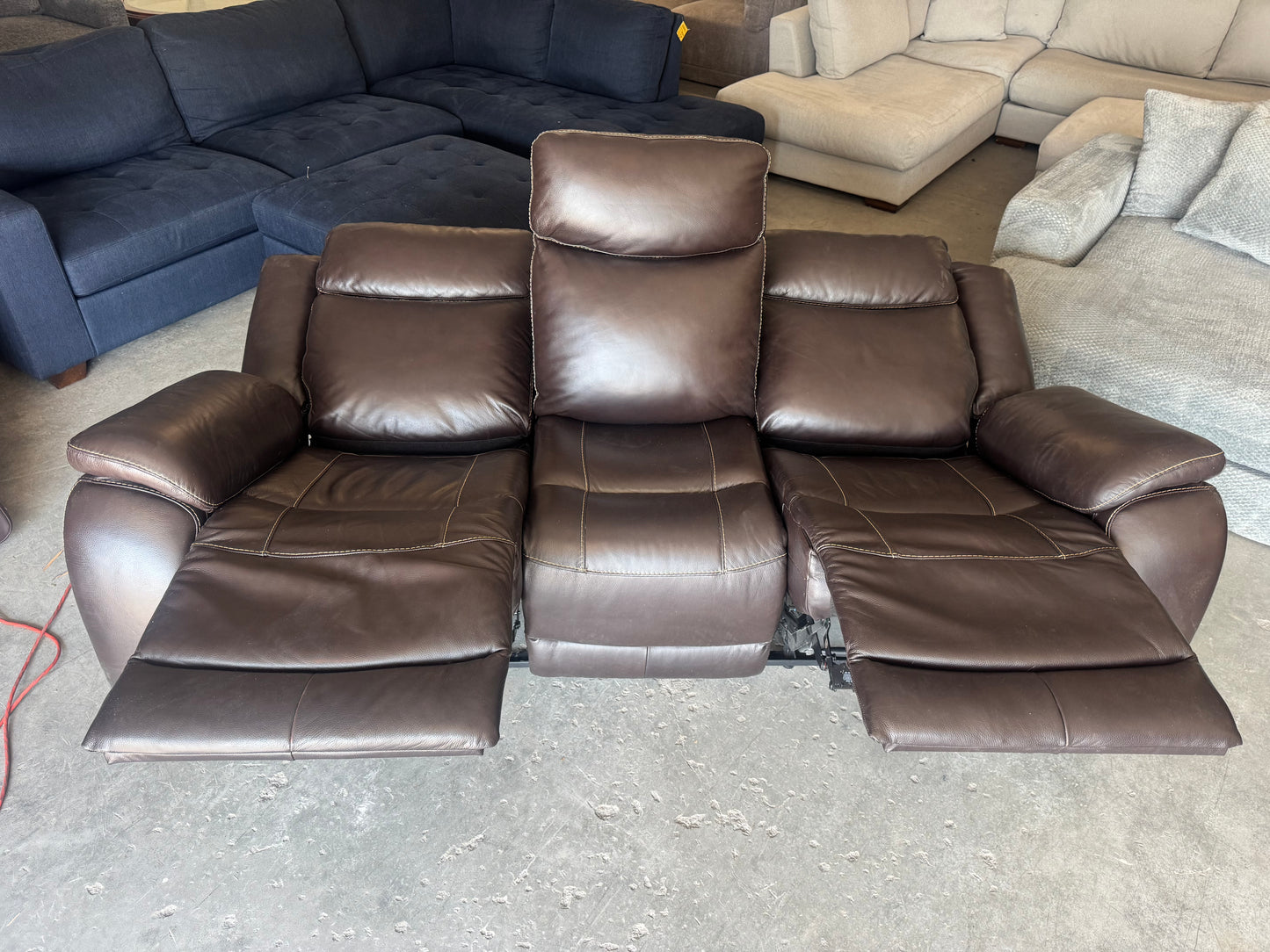 Leather Power Reclining Sofa – Gilman Creek Harvey with Power Headrests