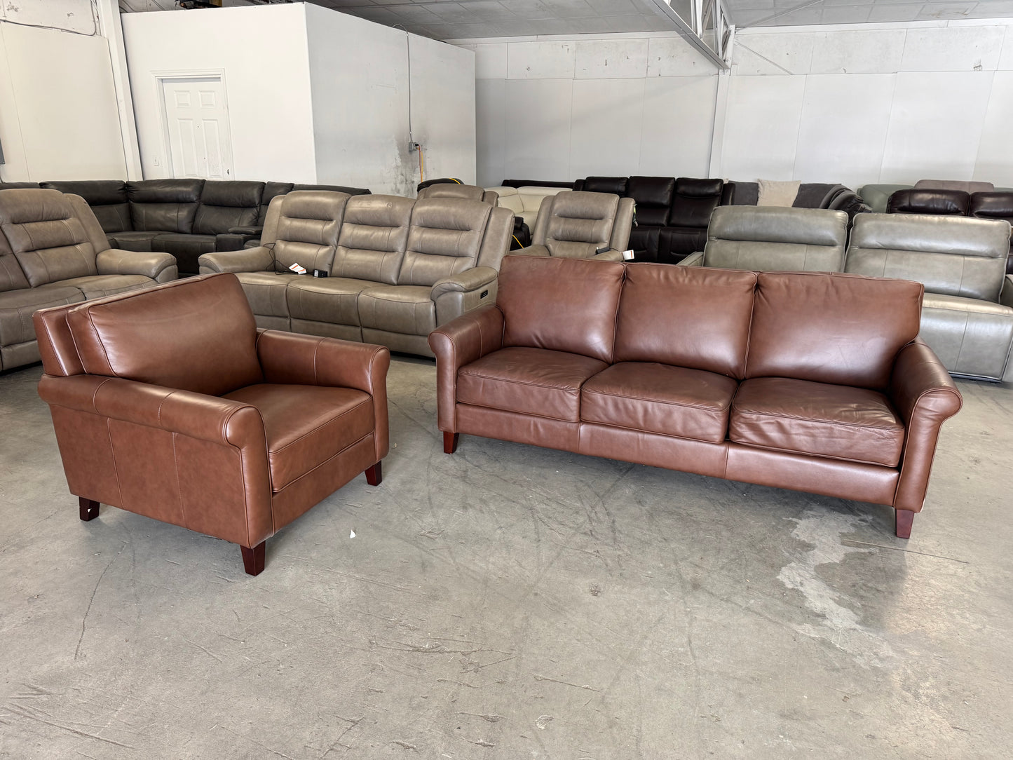 Like New Larsen 2-Piece Top Grain Leather Set