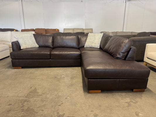 Canova 100% Italian Top Grain Leather Sectional with Chaise