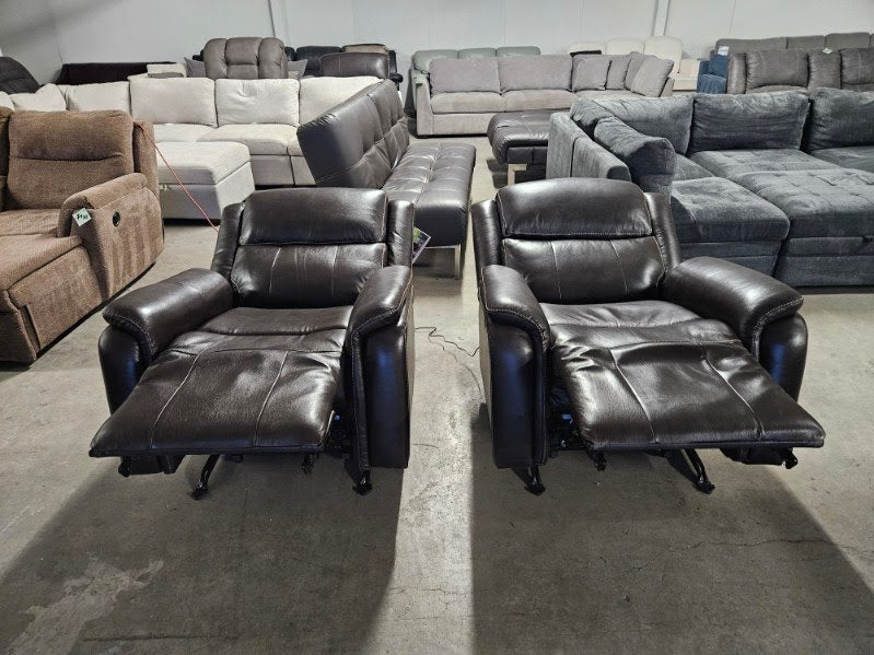 Barcalounger Bryson Dark Brown Leather Power Recliners (Pair)