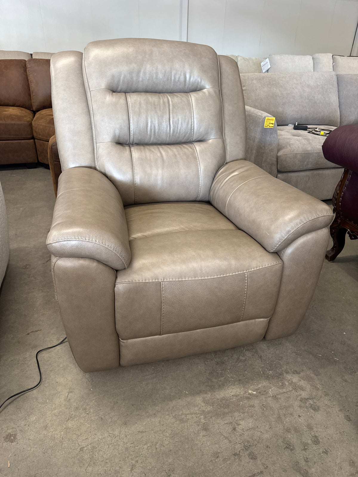 Henredon Keira Leather Zero-Gravity Power Reclining Sofa and Leather Reclining Chair