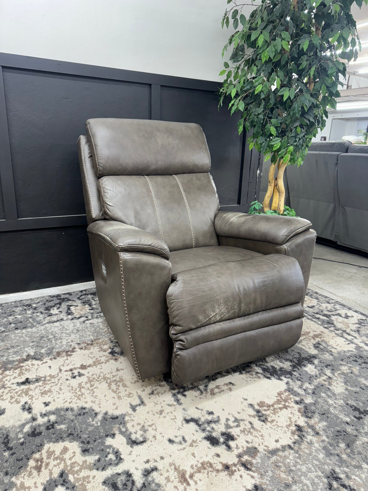 Gray Leather La-Z-Boy Armchair Recliner with Adjustable Headrest and Lumbar