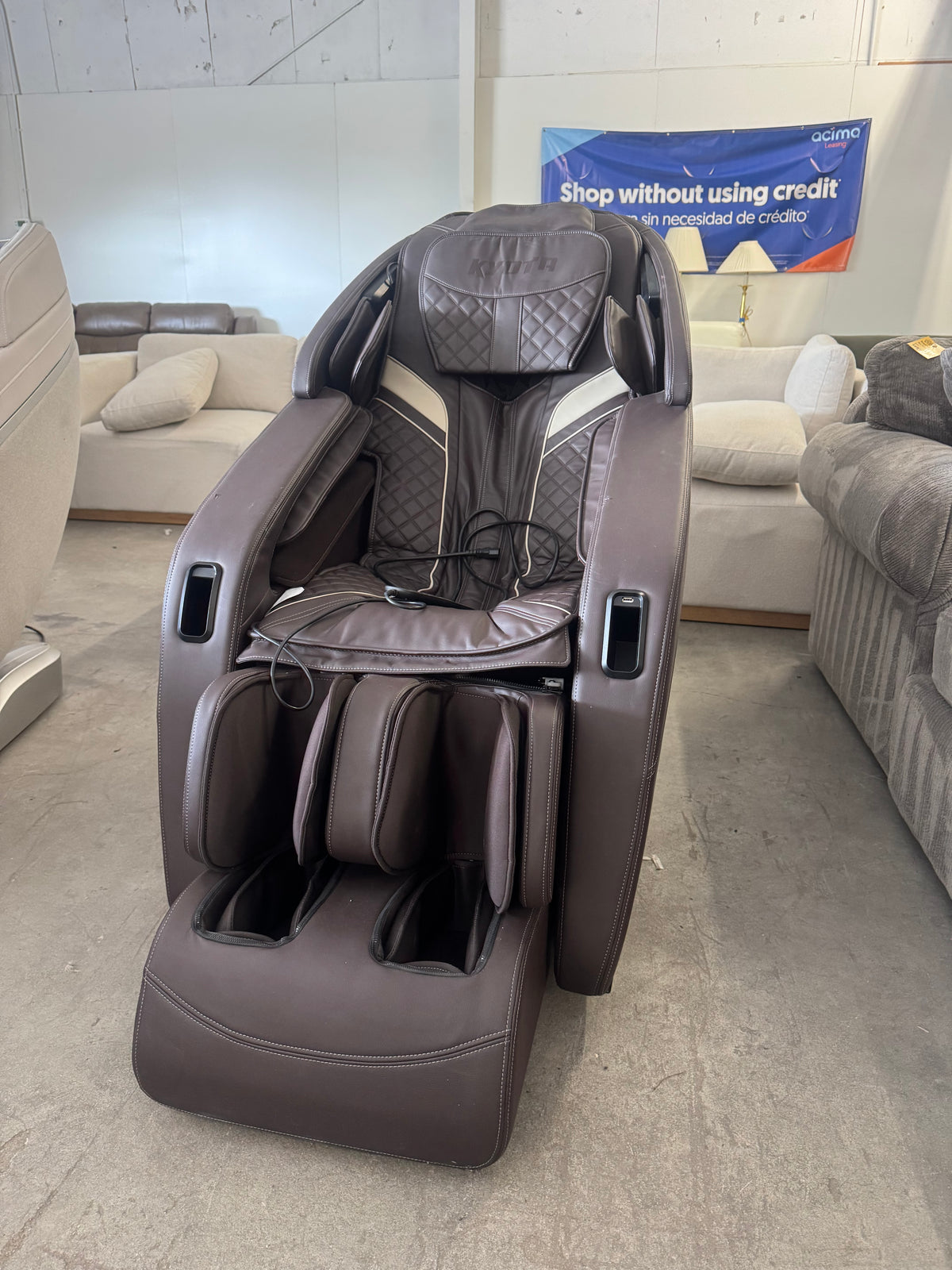Kyota Yugana M780 4D Zero Gravity Massage Chair