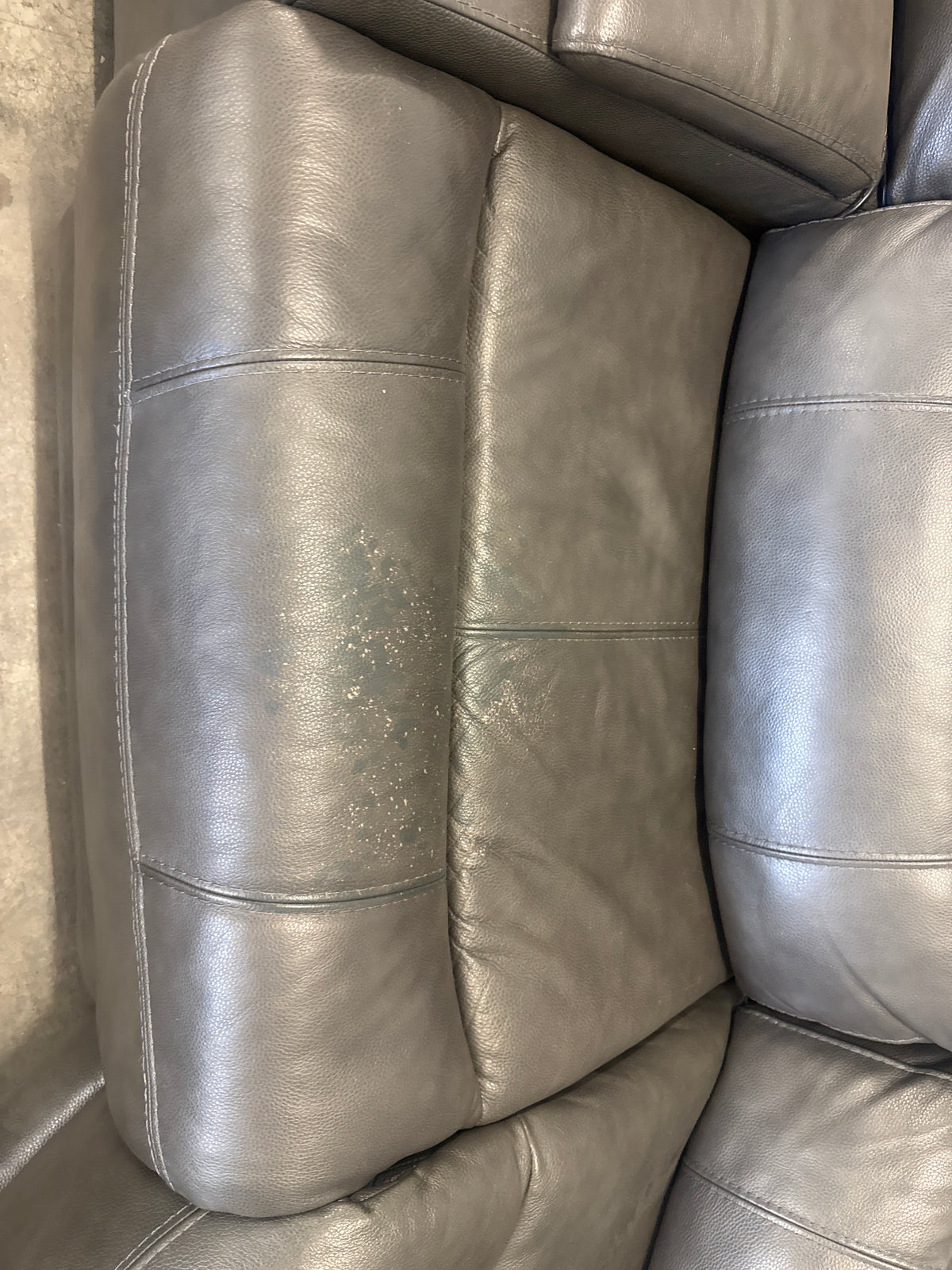 Leather Gray 6-Piece “Wylder” Modular Costco Sectional Couch (mild cosmetic blemishes)