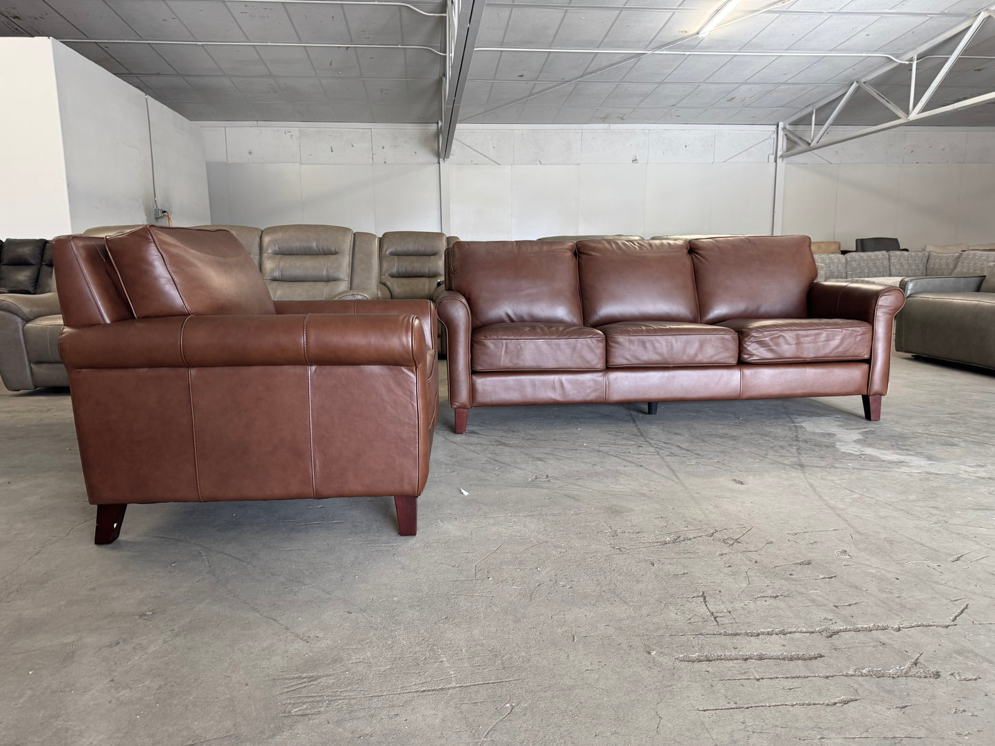 Like New Larsen 2-Piece Top Grain Leather Set