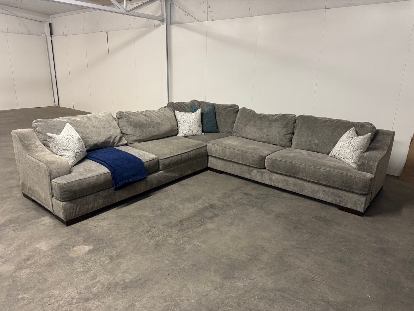 LIKE NEW Gigantic Deep-Seated Gray L Shape Sectional Sofa