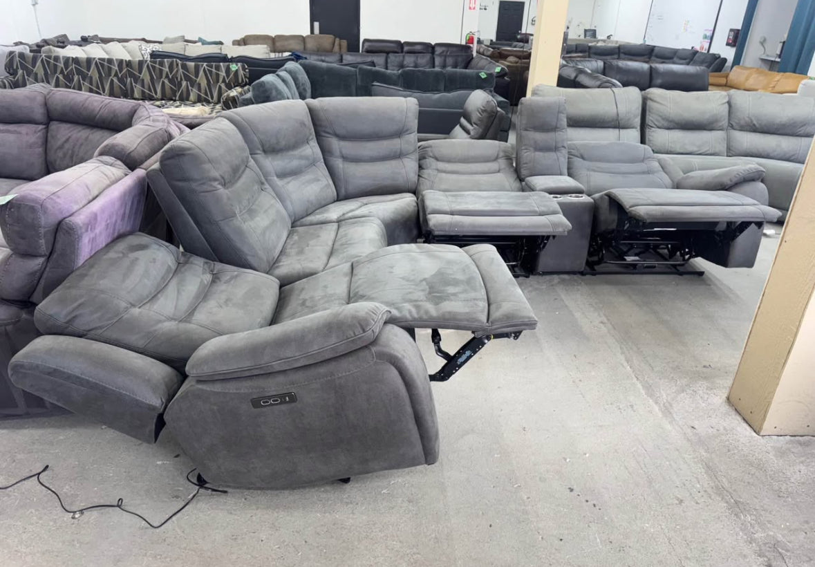 Zero Gravity Modular 6 Piece Gray Sectional with 3 Electric Recliners
