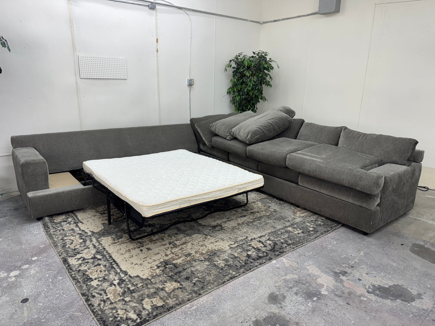 Gigantic Gray L-Shape Sleeper Sofa Sectional Couch